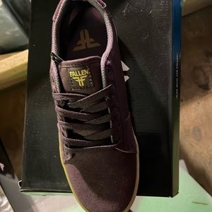 Fallen wine cyan gum suede